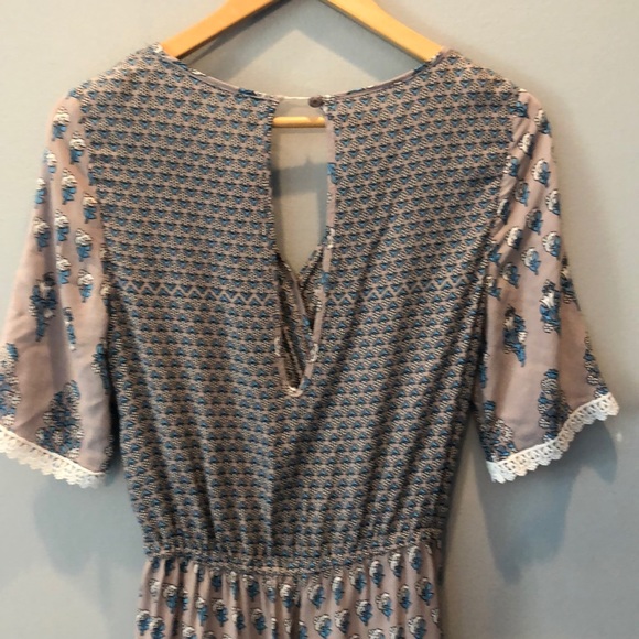 Boutique wrap front printed romper size medium - Picture 5 of 6